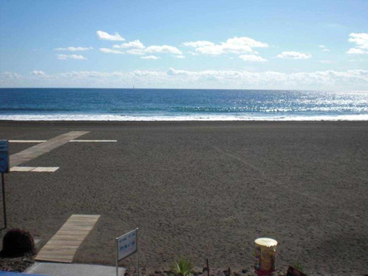 Piso En Primera Linea Con Vistas Directas Al Mar Melenara Exterior foto